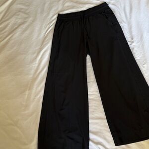Athleta Black Ankle & Cropped Pants